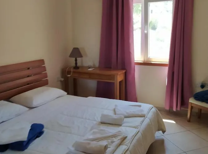 Villa Harbourbiew Pomos