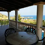 Harbourbiew Villa Pomos